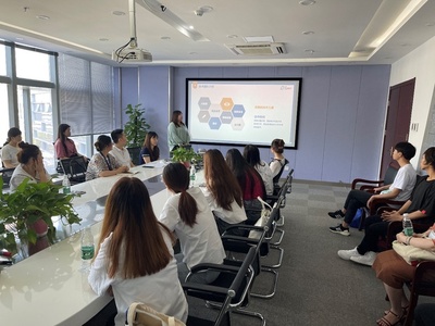 智能工程学院师生与江苏东蓝软件技术零距离交流