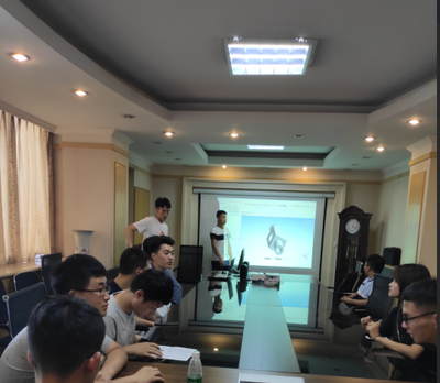 2018级硕士1班开展软件技能交流学习活动