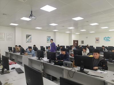 电子信息学院成功举办“第十四届蓝桥杯全国软件和信息技术大赛”软件技术交流活动